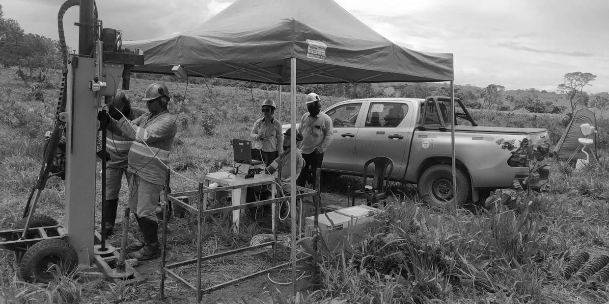 Ensaios geotécnicos CPTu, DMT e Vane Test com equipe técnica especializada em campo