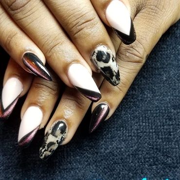 Luxurious nail designs