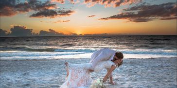 Beach weddings for couples