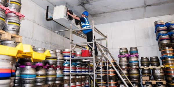 Cellar cooling installations