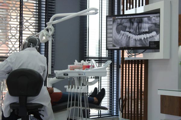 figen kaya,karabük diş kliniği,karabük özel diş kliniği