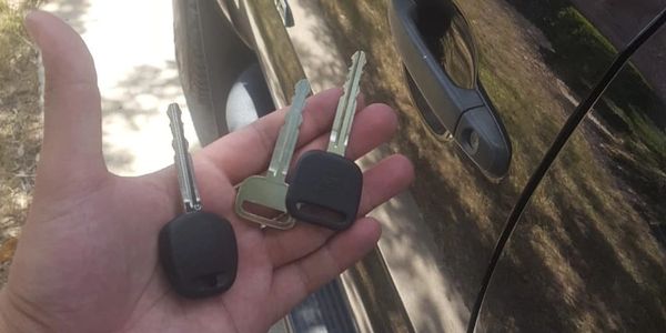 Car Keys Made On The Spot