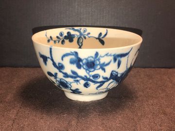 Worcester DR Wall period tea bowl
Prunus Root pattern
C1765
SN 6010-249
