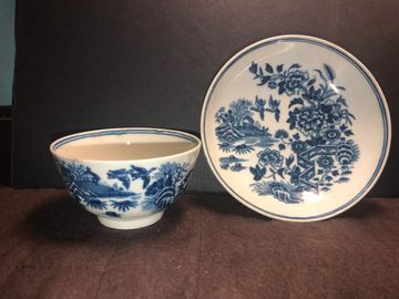 Worcester DR Wall period tea bowl & saucer fence  pattern C1775
SN 6010-247