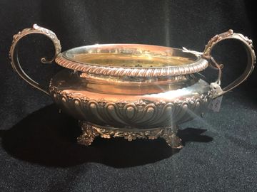 Sterling Silver large sugar bowl
London 1825 
Emes & Barnard
