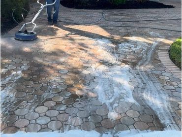 Driveway power washing in Sarasota by SRQ Paint And Wash
