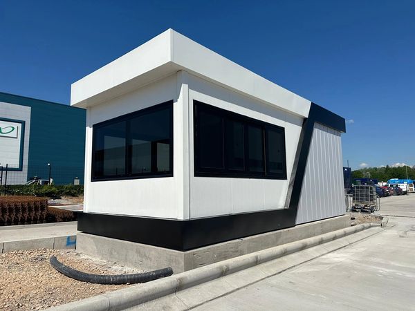 A bespoke modular gatehouse at a distribution centre