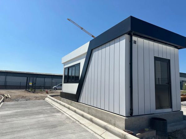 A bespoke modular gatehouse built for a distribution centre
