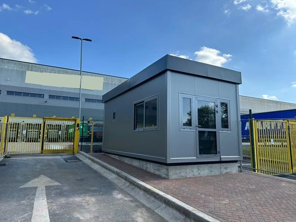 A bespoke modular gatehouse at a distribution centre