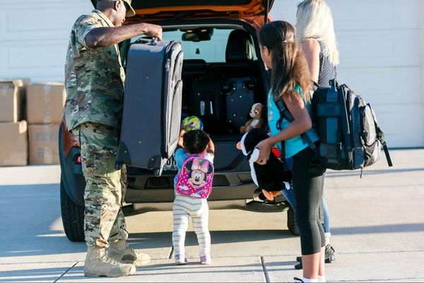 Military family loading luggage for a PPM DITY move – Andy Anderson Moving Co. Fayetteville, NC