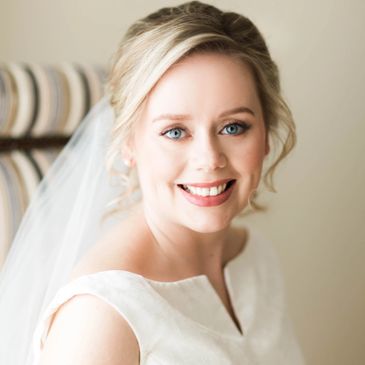 Bride smiling with natural bridal makeup