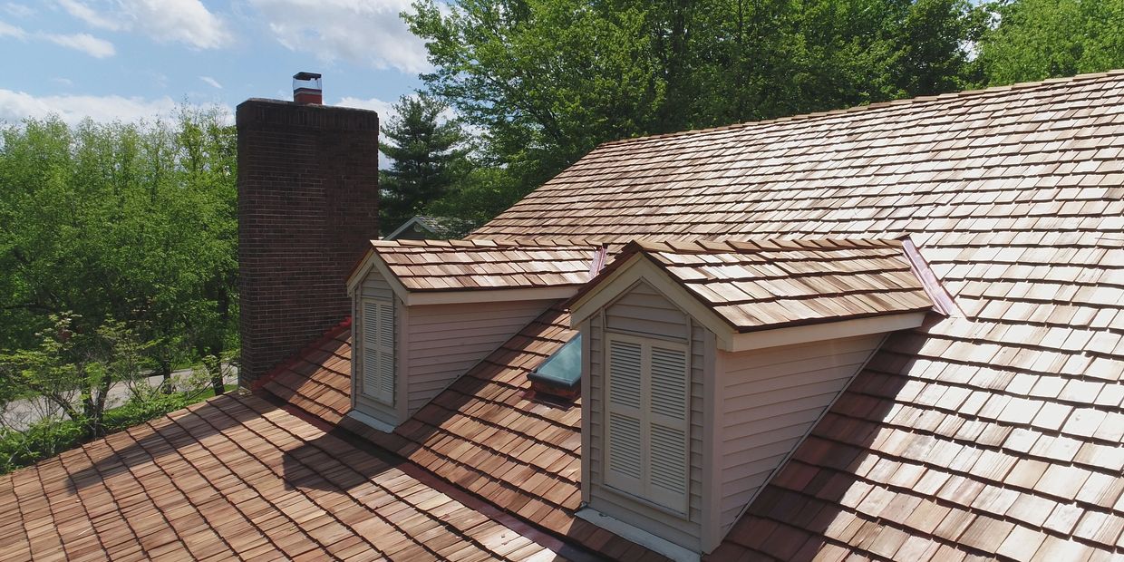 cedar shake roofing
cedar shake roof replacement
shake roofing
st. charles
st. louis