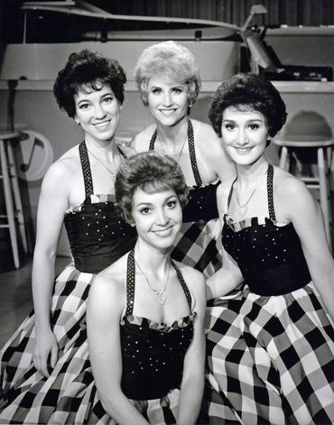 Original Off-Broadway cast: From upper left, clockwise:
Jody Abrahams, Melanie Mitchell, Tia Speros