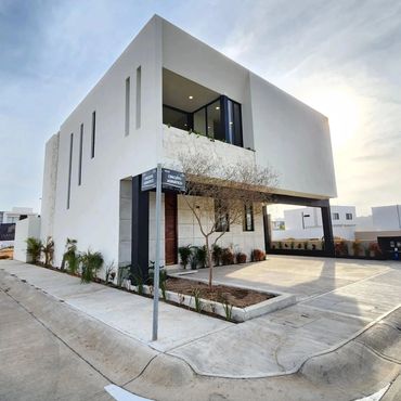 Casa BANDINI ubicada en Altabrisa Residencial en Mazatlán. Hermosa Arquitectura y Construcción.