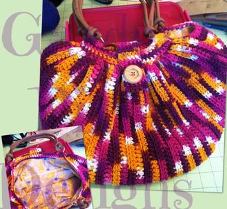 Crocheted purse lined with pockets