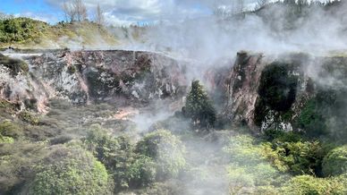 Geothermal activity, Craters of the Moon, Lake Taupo, New Zealand