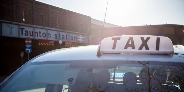 Taxi Taunton from train station
