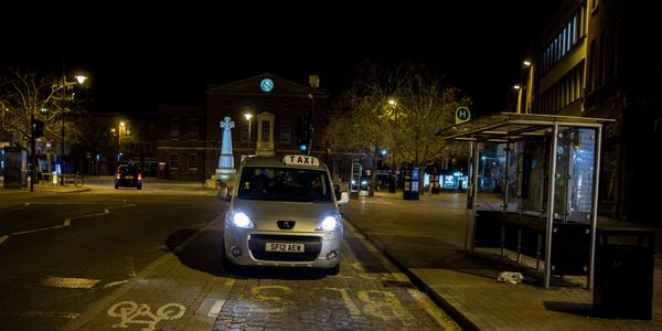 Taxi Taunton working during the night