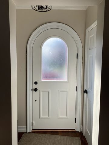 Round top arch steel entrance door. Insulated fiberglass arch top doors entrance. Arch top round sto