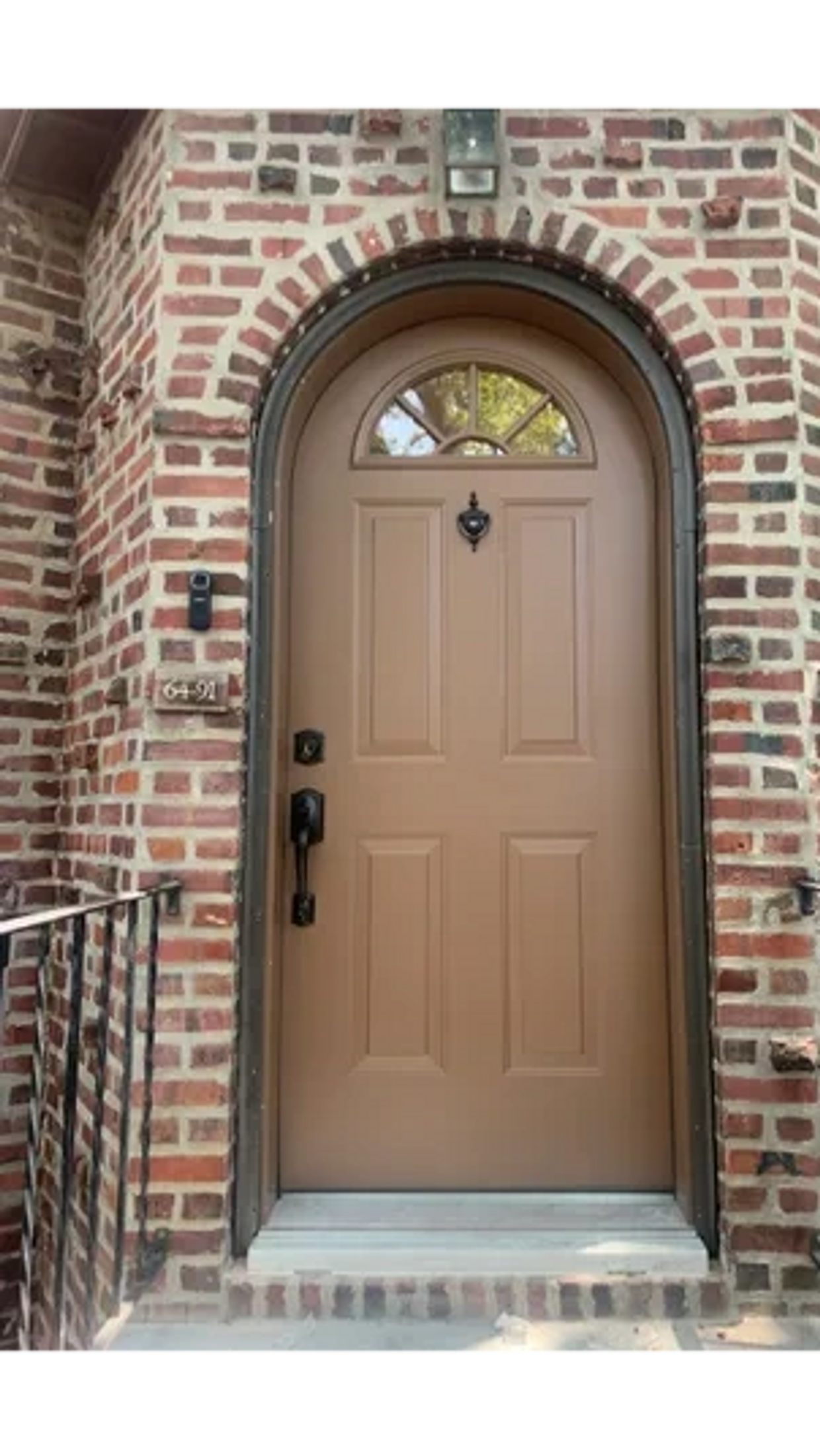 Arch top entrance doors, round top door.