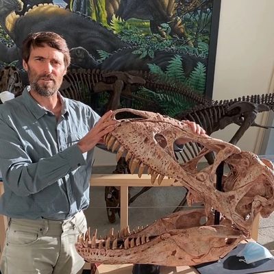 Scientific advisor Dr. Pat Druckenmiller, UAF Museum of the North, describes the Nanuqsaurus for the