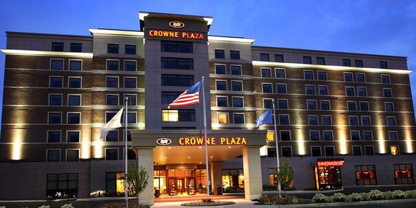 Exterior image of the Crowne Plaza in Orlando, FL
