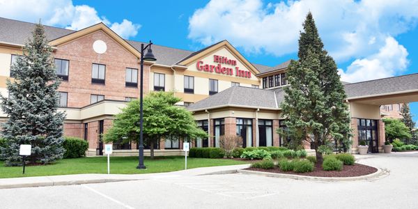 Exterior image of Hilton Garden Inn in Oconomowoc, WI