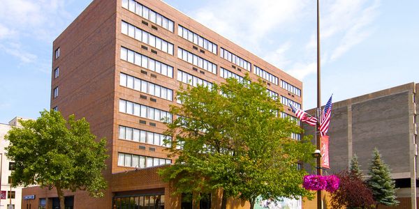 Exterior image of Ramada Hotel & Suites in Eau Claire, WI