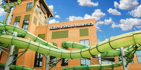 Exterior image of Radisson Hotel - Water Park of America in Bloomington, MN