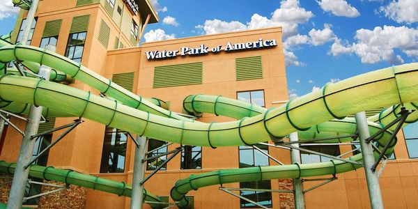 Exterior image of the Water Park of America in Minneapolis, MN