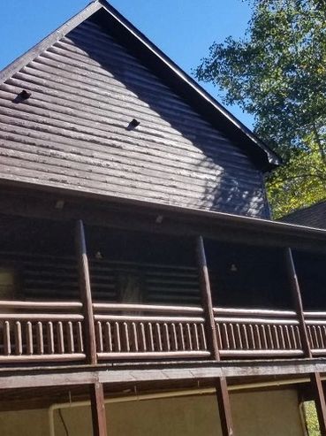 Log Home Staining in WNC