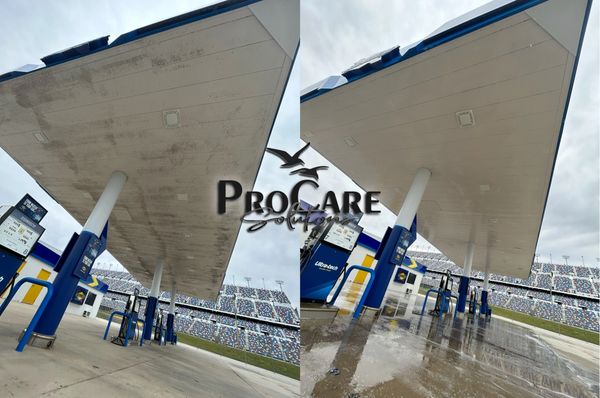Parking lot pressure washing in Daytona Beach for a cleaner property.