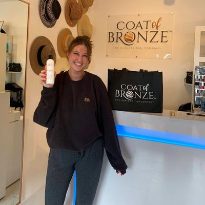 Coat Of Bronze spray tan customer