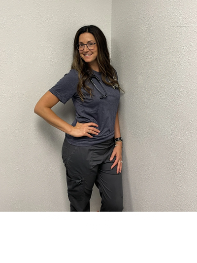 hannah blankespoor, fnp-c posing for a picture