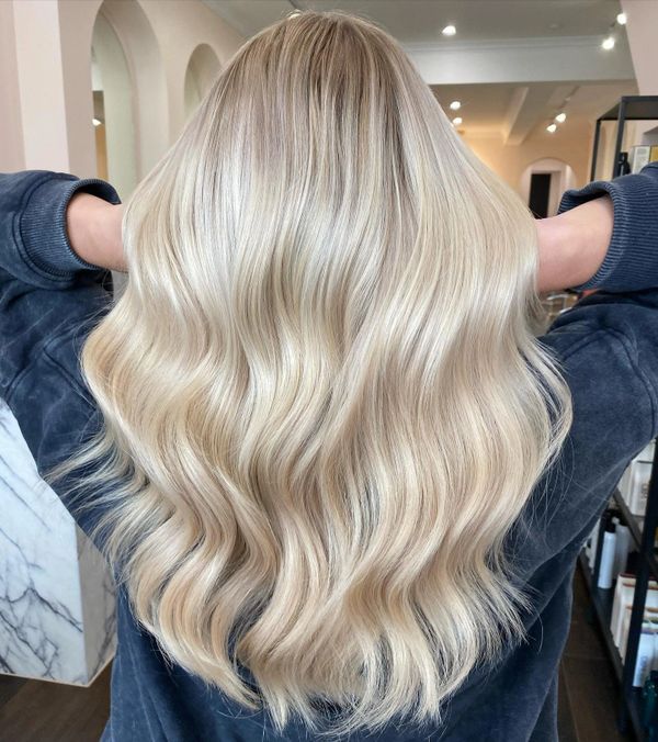 bright blonde hair with extensions 