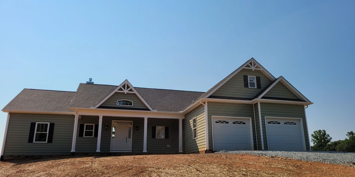 Custom Home in Smith Mountain Lake, Virginia