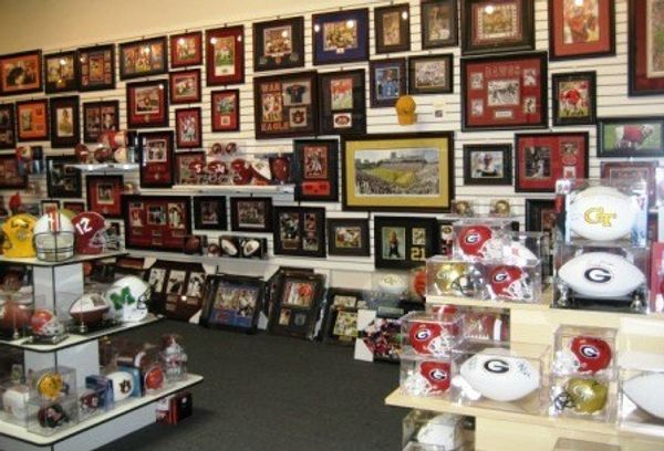 Allstar Sports and Entertainment Autograph Memorabilia Showroom