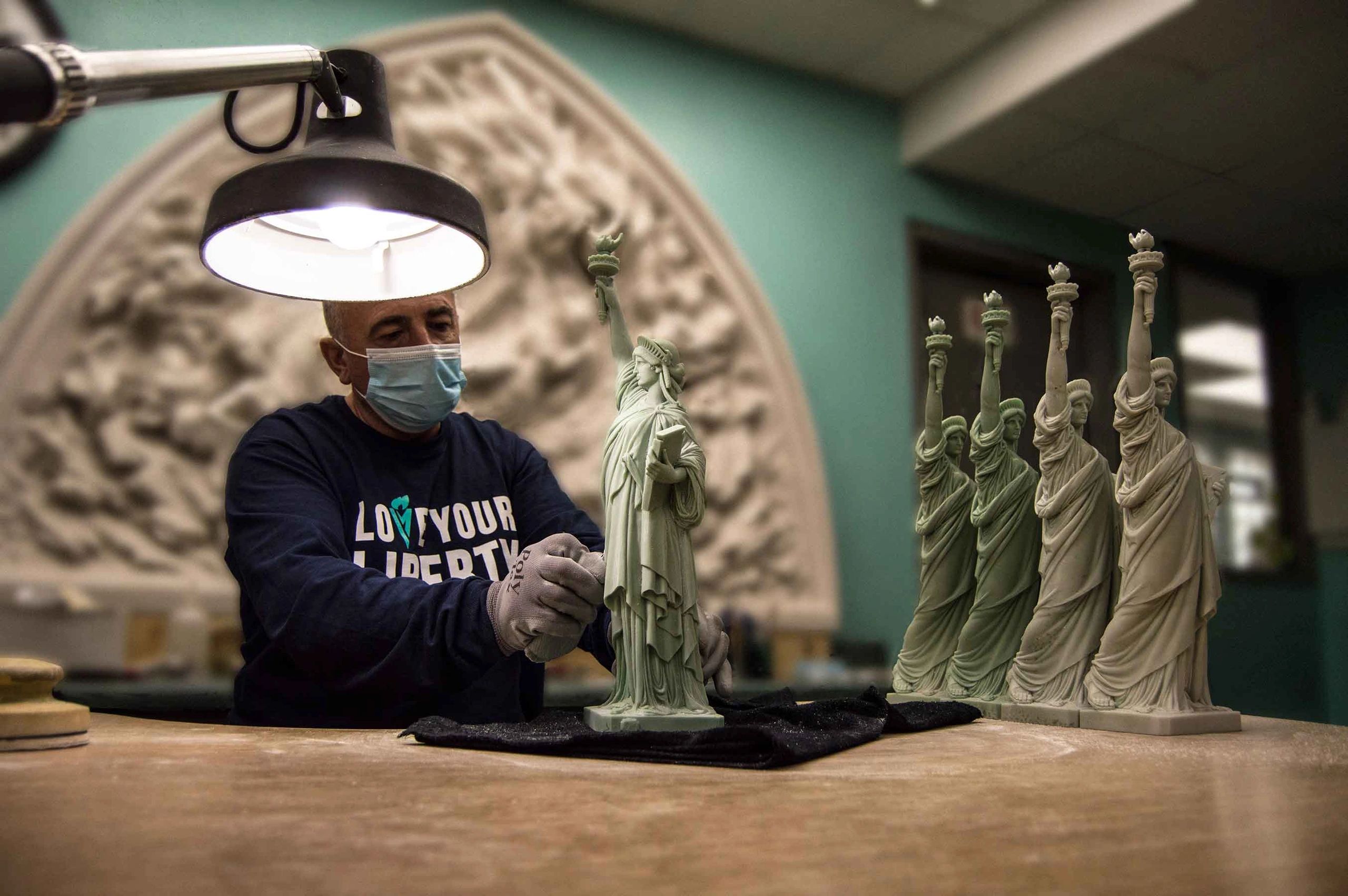 Making of the Statue of Liberty replica in the New York City factory. Photo: Marta Skrzynska