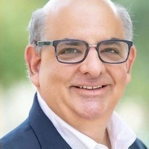 Bob The Psychic ~ Tarot Consultant ~ Psychic Medium Arizona & UK