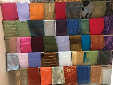 Monas de variedad de colores