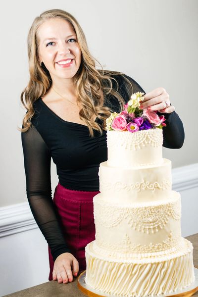 wedding cake, buttercream, piping