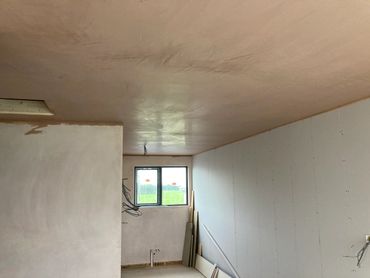 Skimmed ceiling and walls