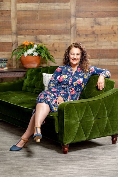 Meet your Home Stager, Kellyann Costanzo Eason. She's been staging homes since 2007!
