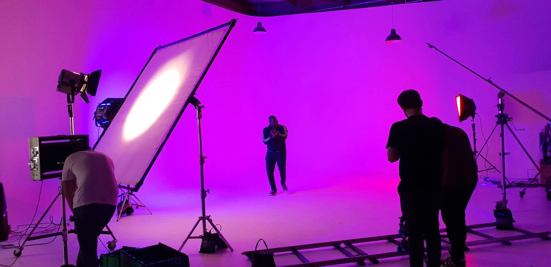 Music Video set Teddy Knock