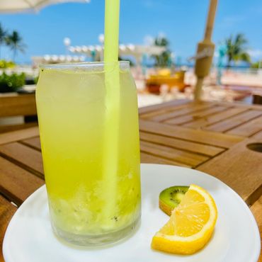 Freshly Made Kiwi Lemonade