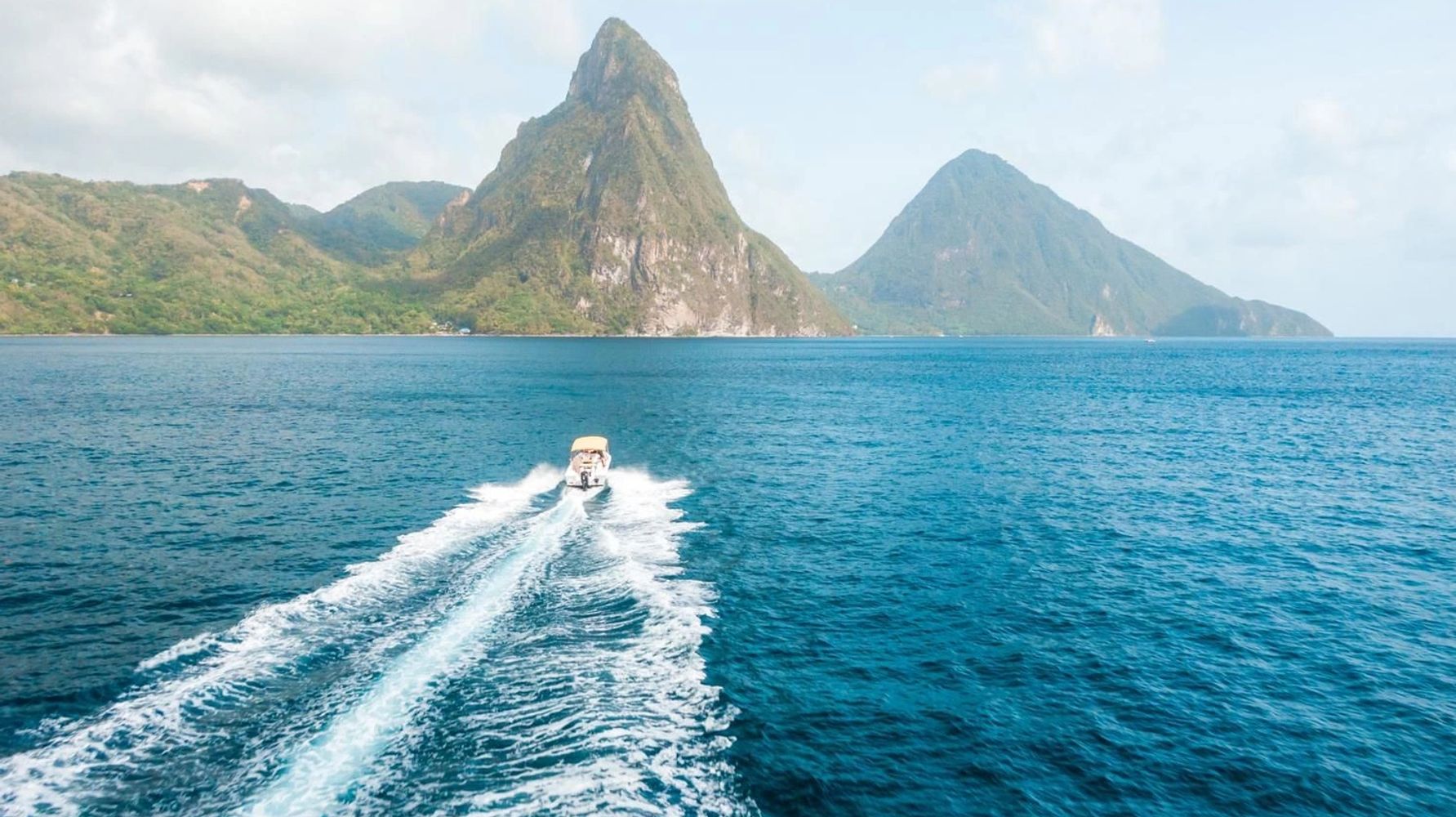 Private Siteseeing and snorkeling to the pitons