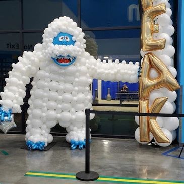 Balloon dog sculpture in Indianapolis