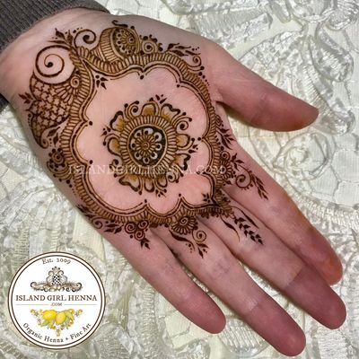 Filigree henna design for hands. Frequently asked questions about henna.
