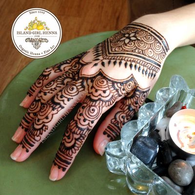 Henna safety and the dangers of black henna. Island Girl Henna in Delhi NY uses only organic henna.