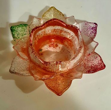 Lotus Form Tee light/ Candleholder